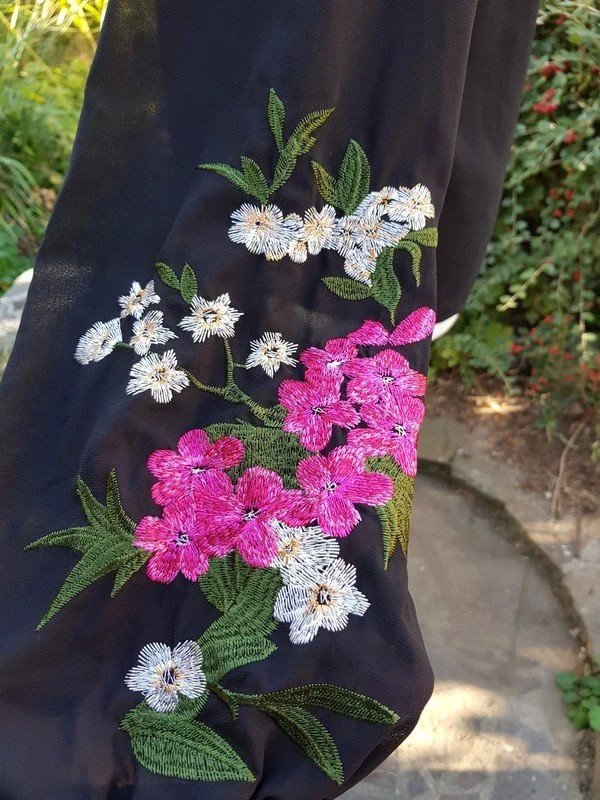Schöne Bluse Oversize Gr. S (36/38) Only schwarz Strickerei