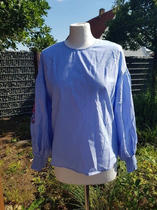 Bluse Langarm Strickerei Only Gr. 36 (S) hellblau € 40,- 100% Baumwolle