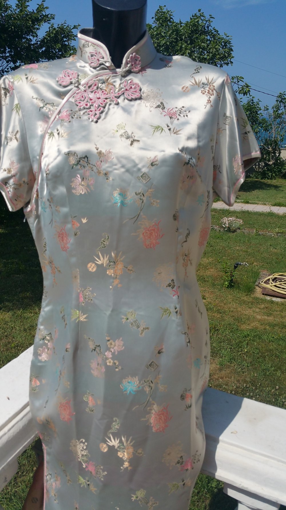 Silbergraues chinesisches Vintage-Kleid von Peony D/ EU-Größe 42