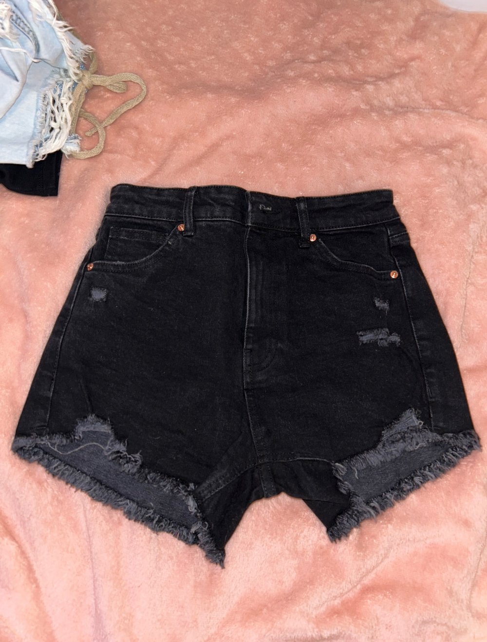 kurze Jeans Hose