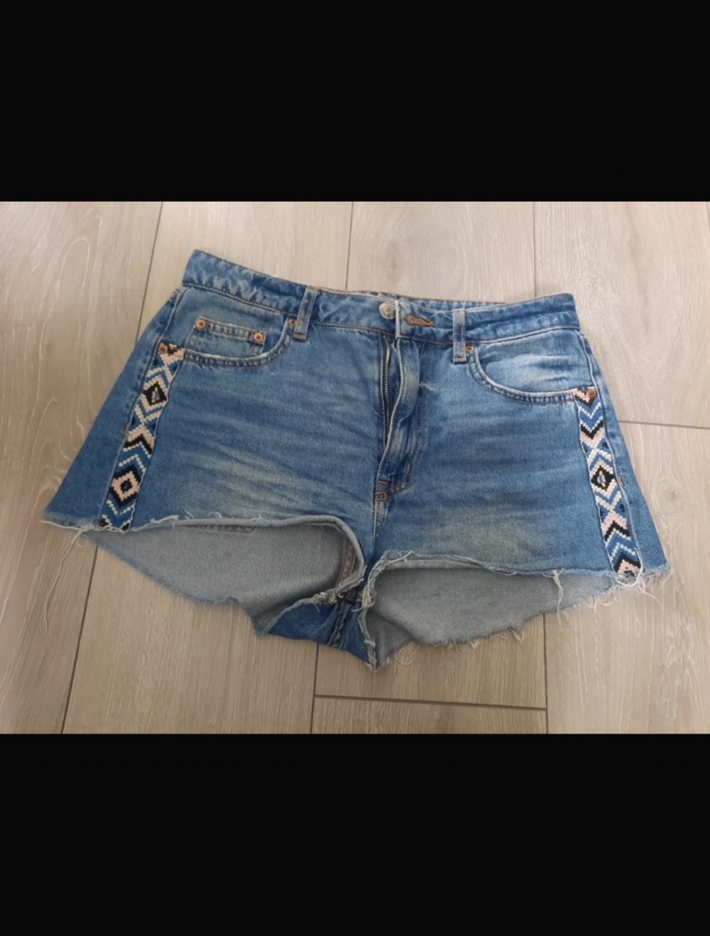 kurze Jeansshort