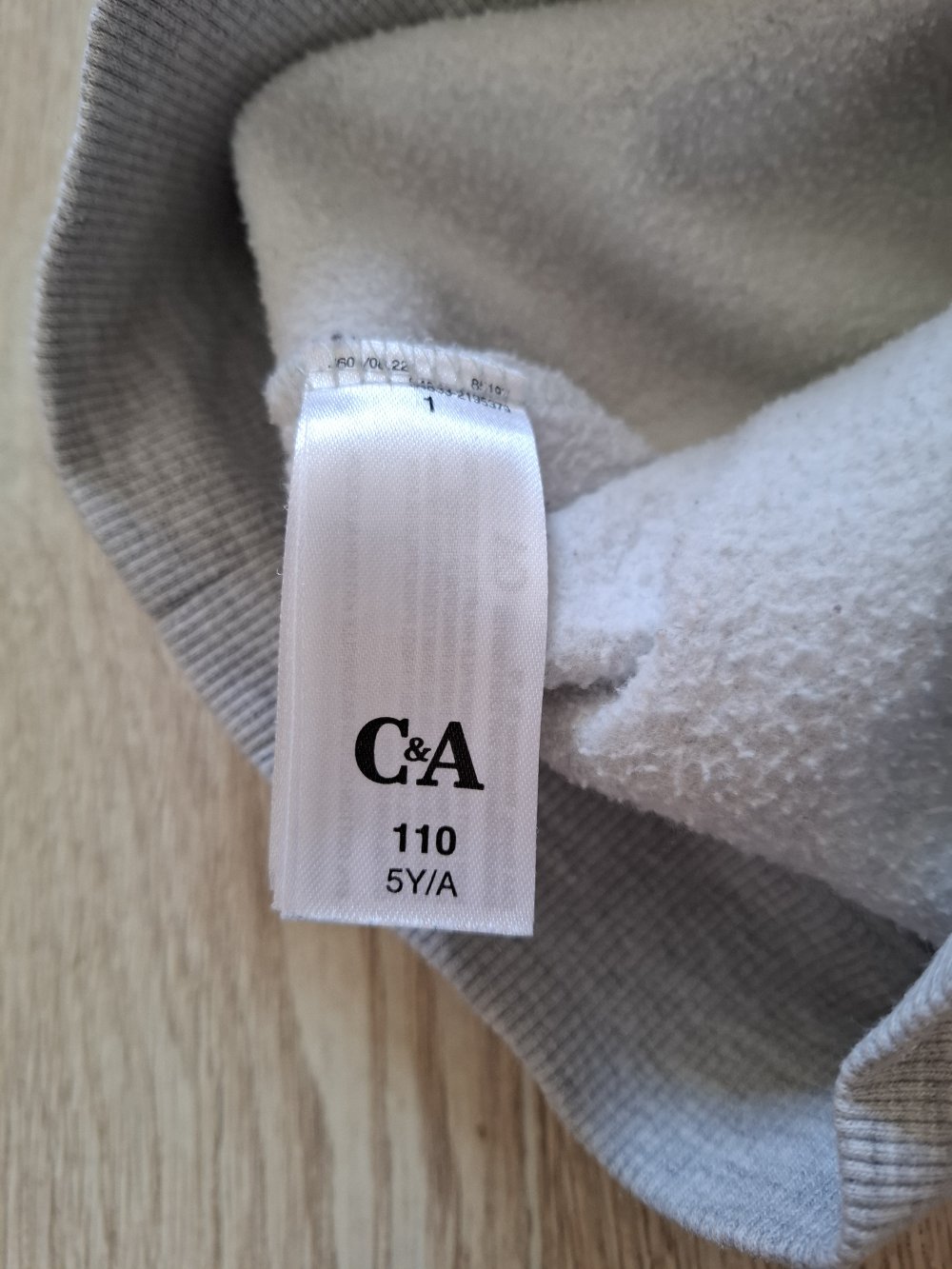 Sweatpulli / Hoodie / Kapuzenpullover