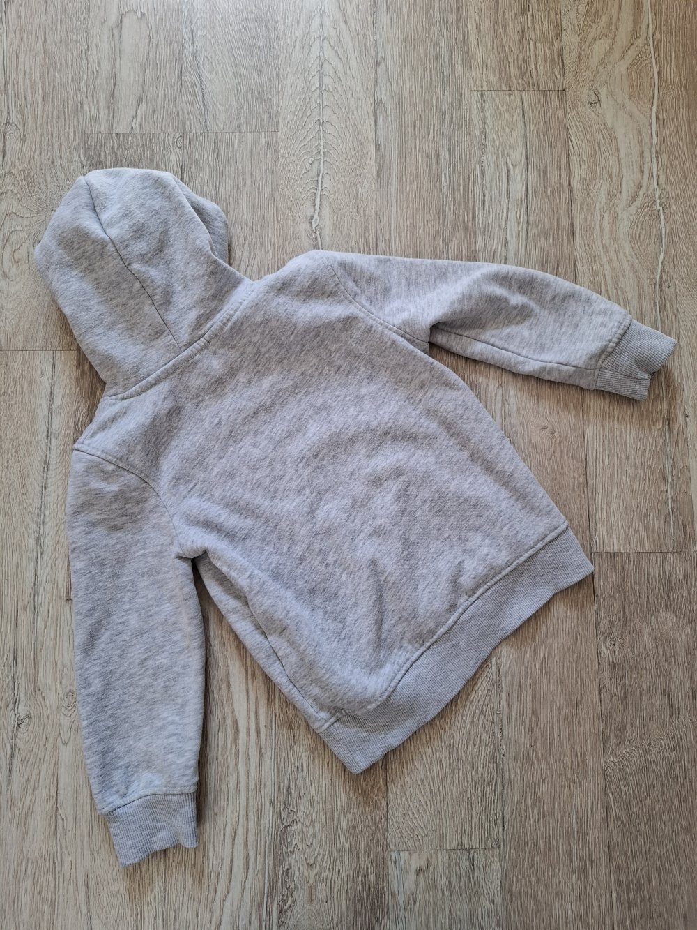 Sweatpulli / Hoodie / Kapuzenpullover