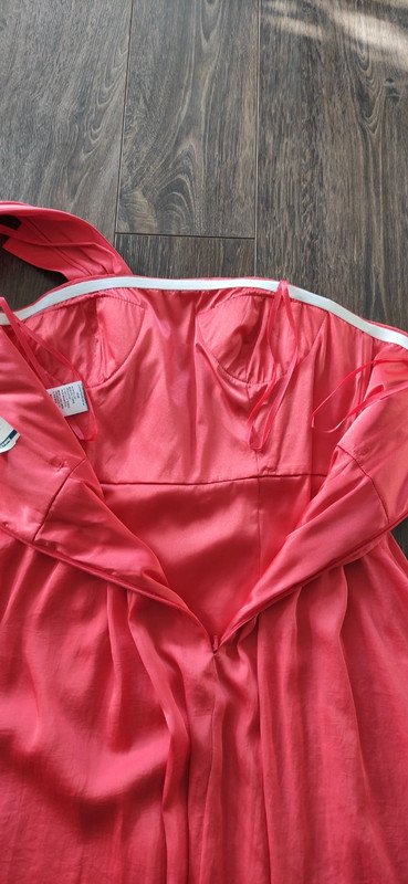 Oneshoulder Abendkleid in Koralle