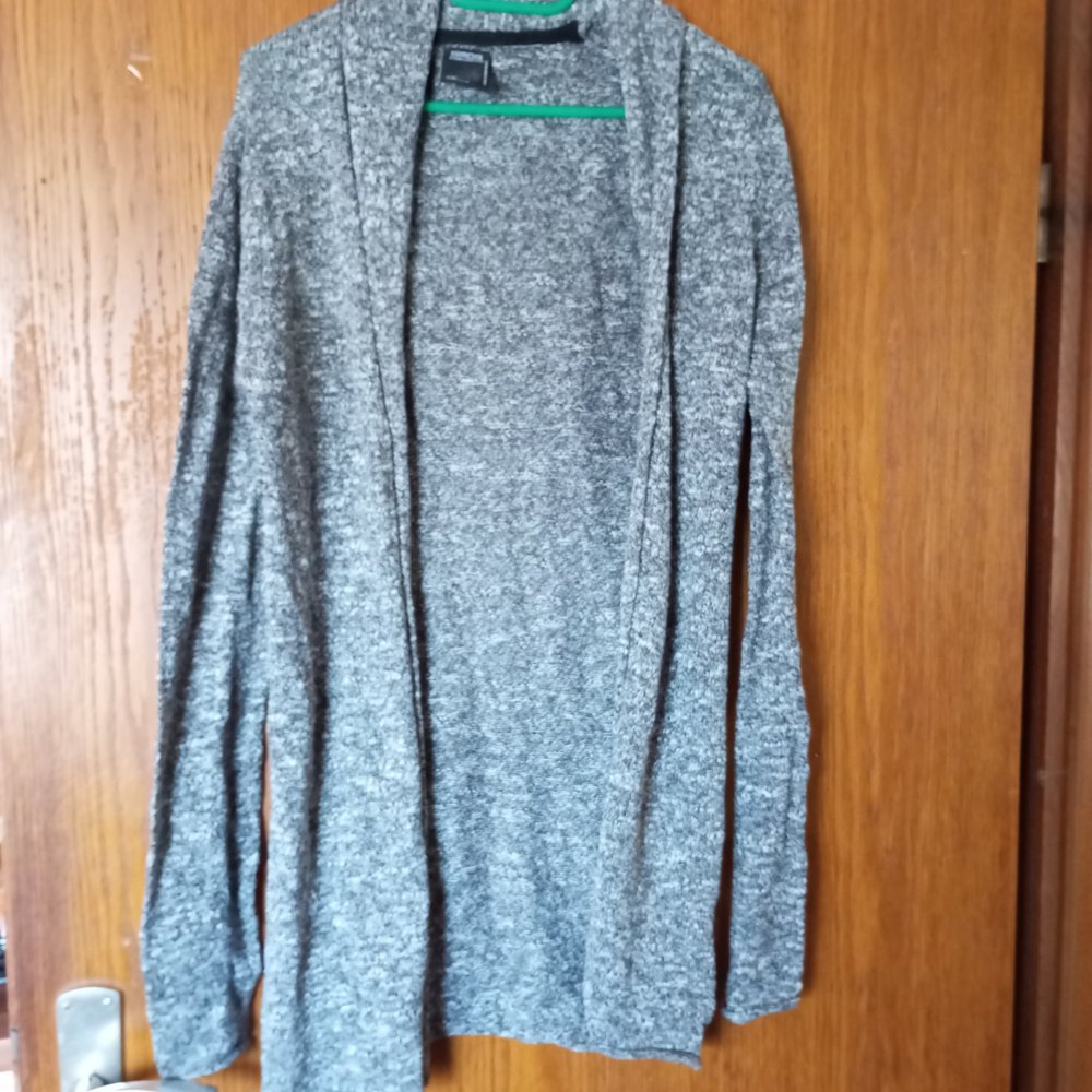 Leichte Strickjacke