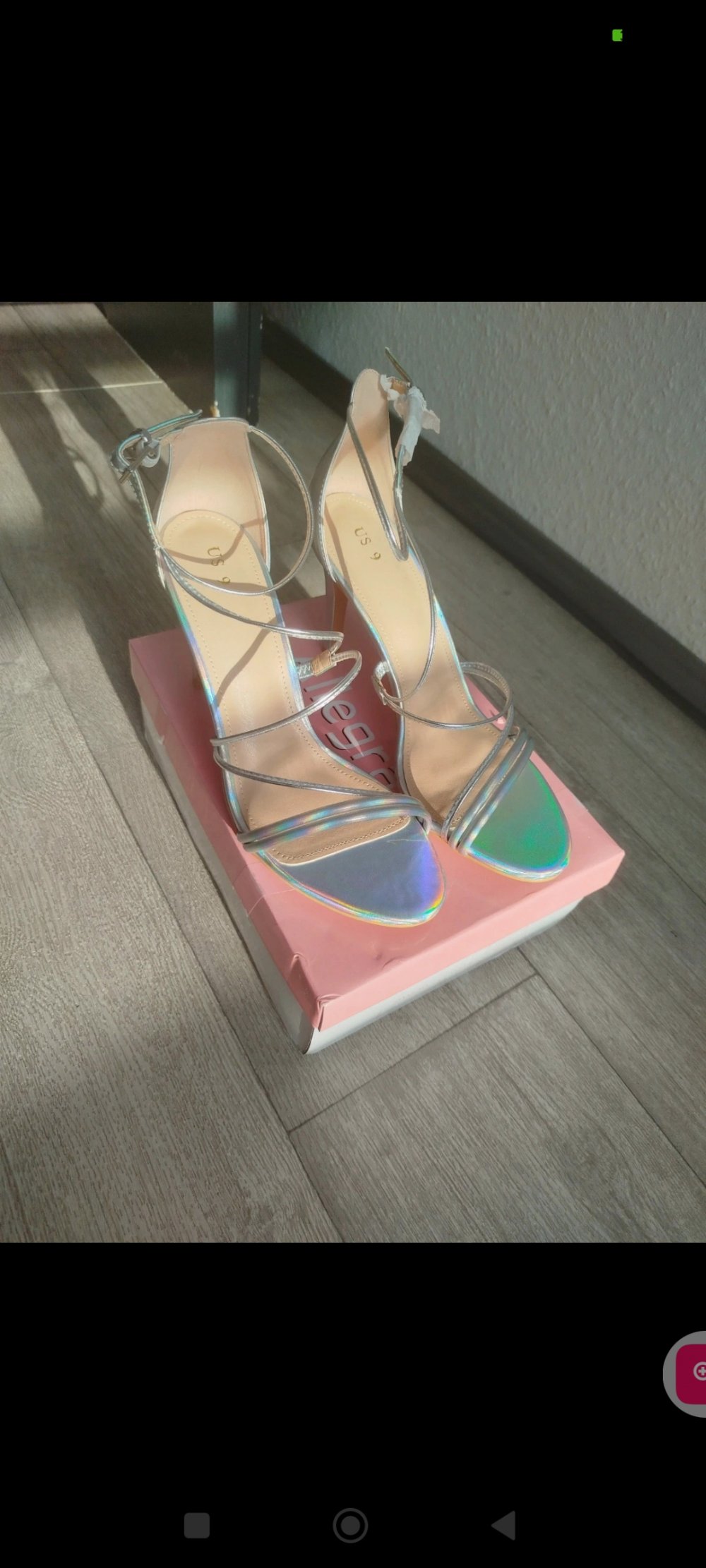 Wunderschöne, neue perlmuttfarbene Highheels 