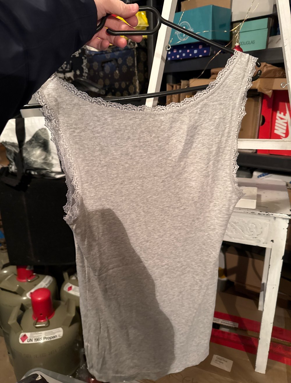 schönes graues Spitzen top