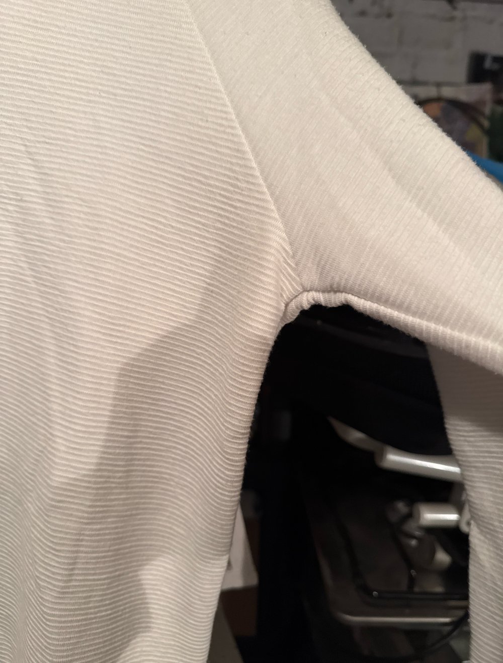 Schöner weiser Pulli