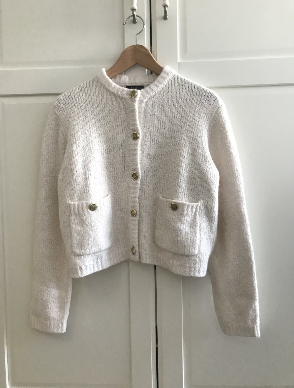 Massimo Dutti Strickjacke Cardigan knit Knöpfe gold farben blogger festlich Weihnachten Xmas