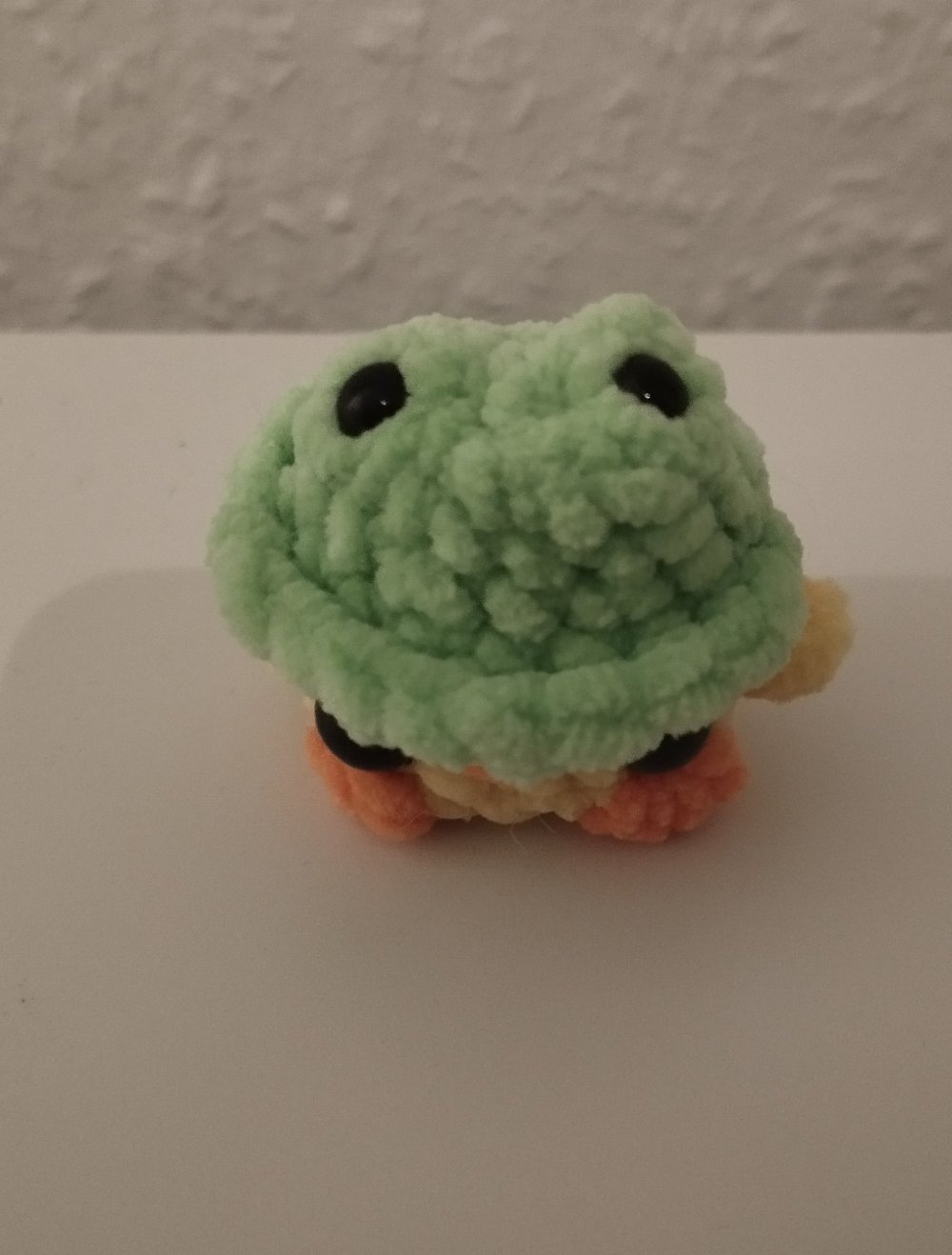 Chubby Duck frog hat Ente mit Frosch Hut gehäkelt selfmade Amigurumi