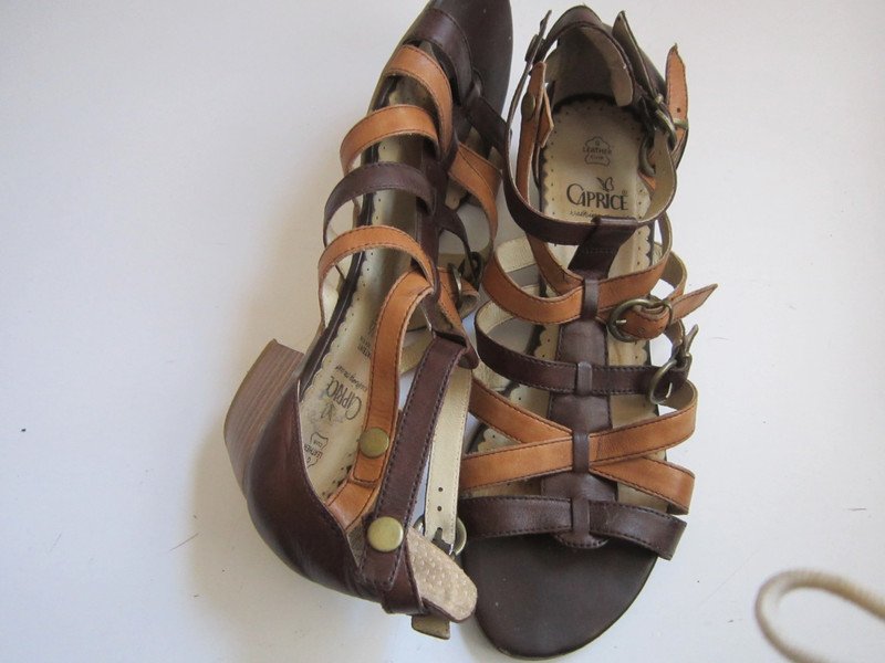 Caprice Sandalen Sandaletten Riemchen braun beige 40 kaum getragen Leder