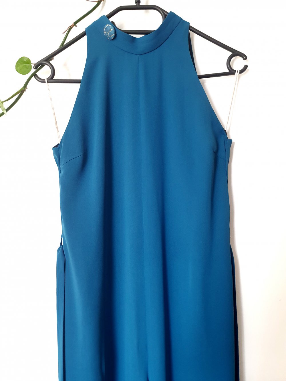 Jumpsuit Overall Anzug Rückenausschnitt blau petrol lang chic mit Gürtel