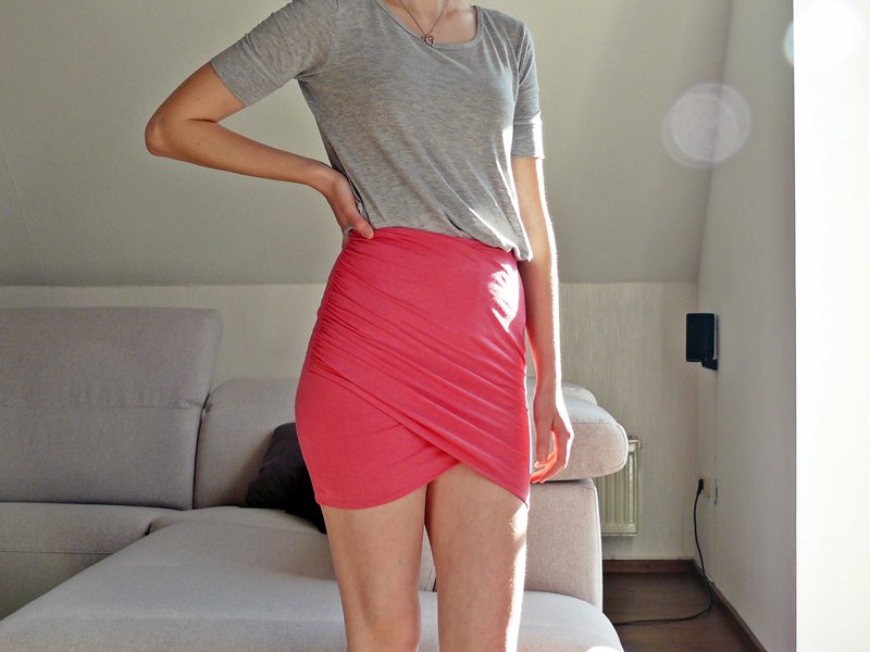 Pinker geraffter Minirock Blogger | H&M Divided