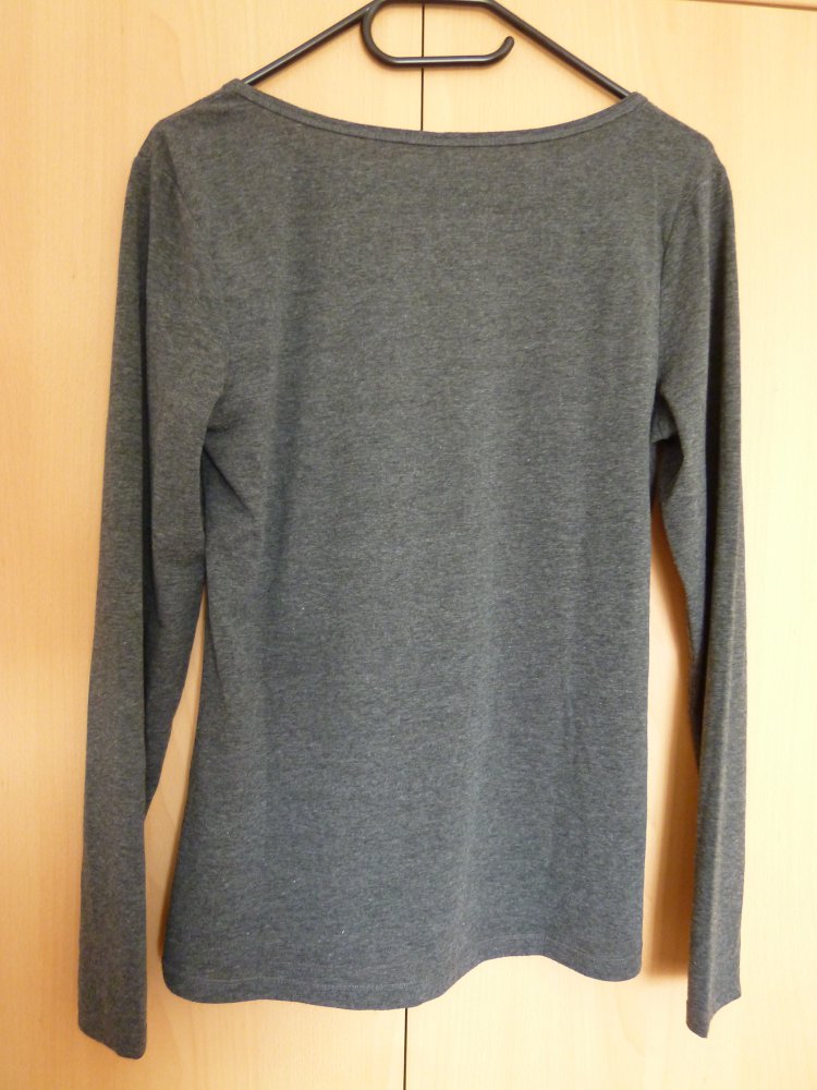 Graues langärmliges Shirt, Größe XL (fällt kleiner aus)