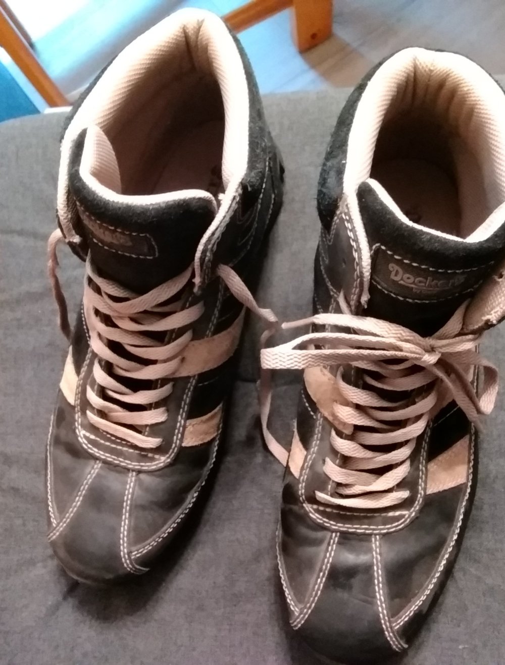 Boots, Gr. 43, schwarz/braun von Dockers