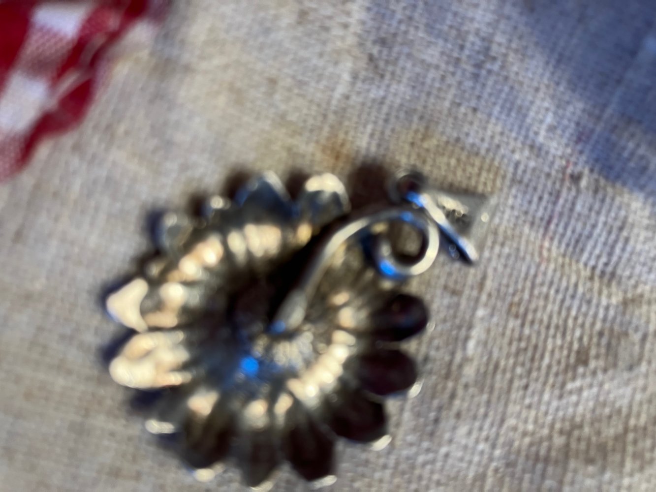 echt Silber-Anhäng. 'GÄNSEBLÜMCHEN' - vintage, Silberschmied-arbeit ! Valentinstag !