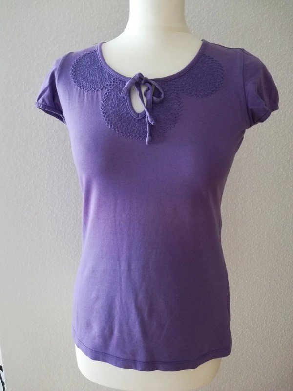 Flieder farbenes Esprit Tshirt Gr. 36 S