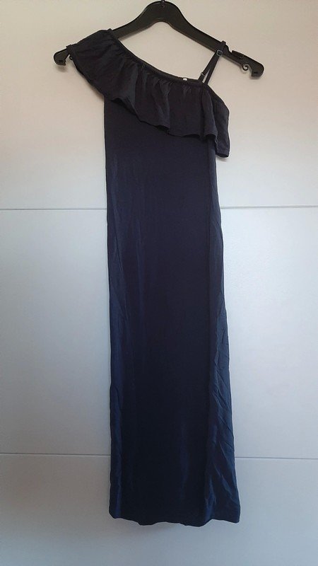 Langes dunkelblaues Kleid