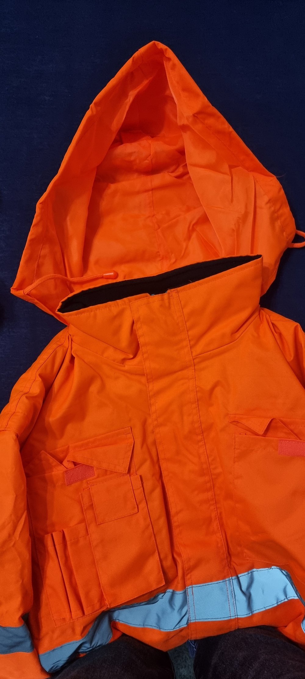 Orangene Warnjacke in XL