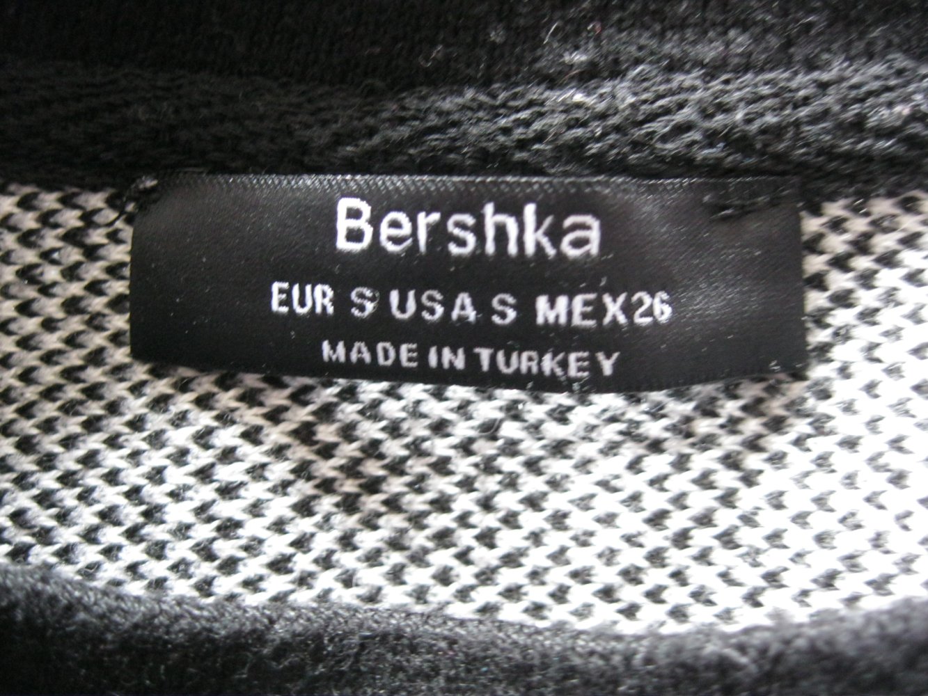 Bershka Strickpulli Hahnentrittmuster Schwarz/Weiß S / Oversize