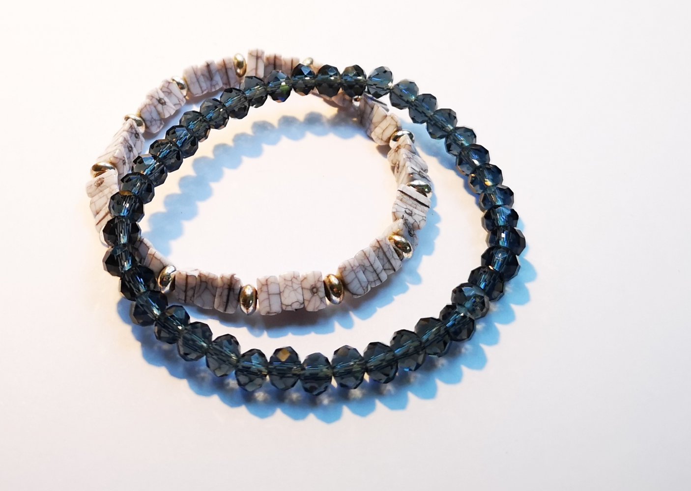  Armband, grau, Steine