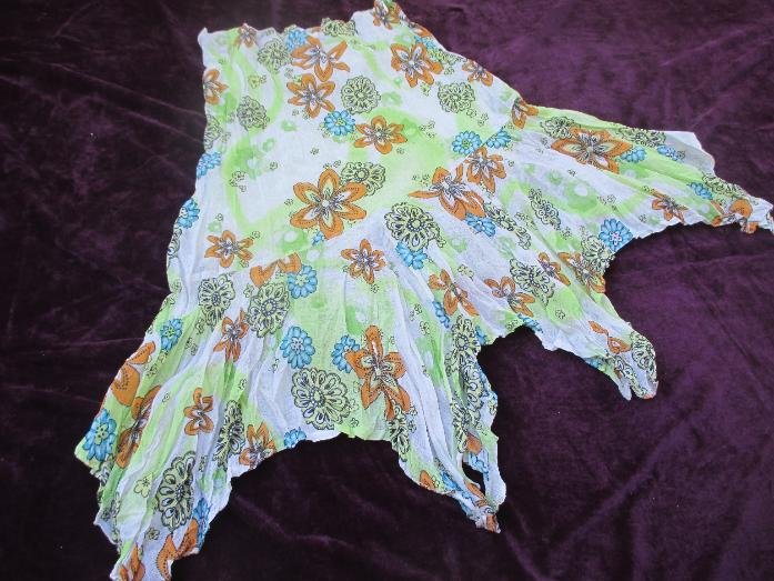 NEU * 70er Jahre * Blumen * Blüten * Flower Power * Elfen * Festival * Hippie * Style * Knitter * Crinkel * Seiden Chiffon * Zipfel * Rock 
