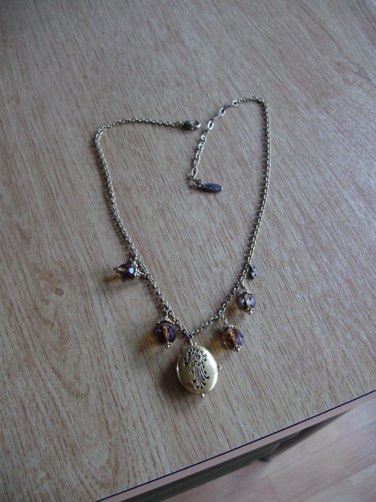 Pilgrim Kette altgold Medaillon braune Perlen