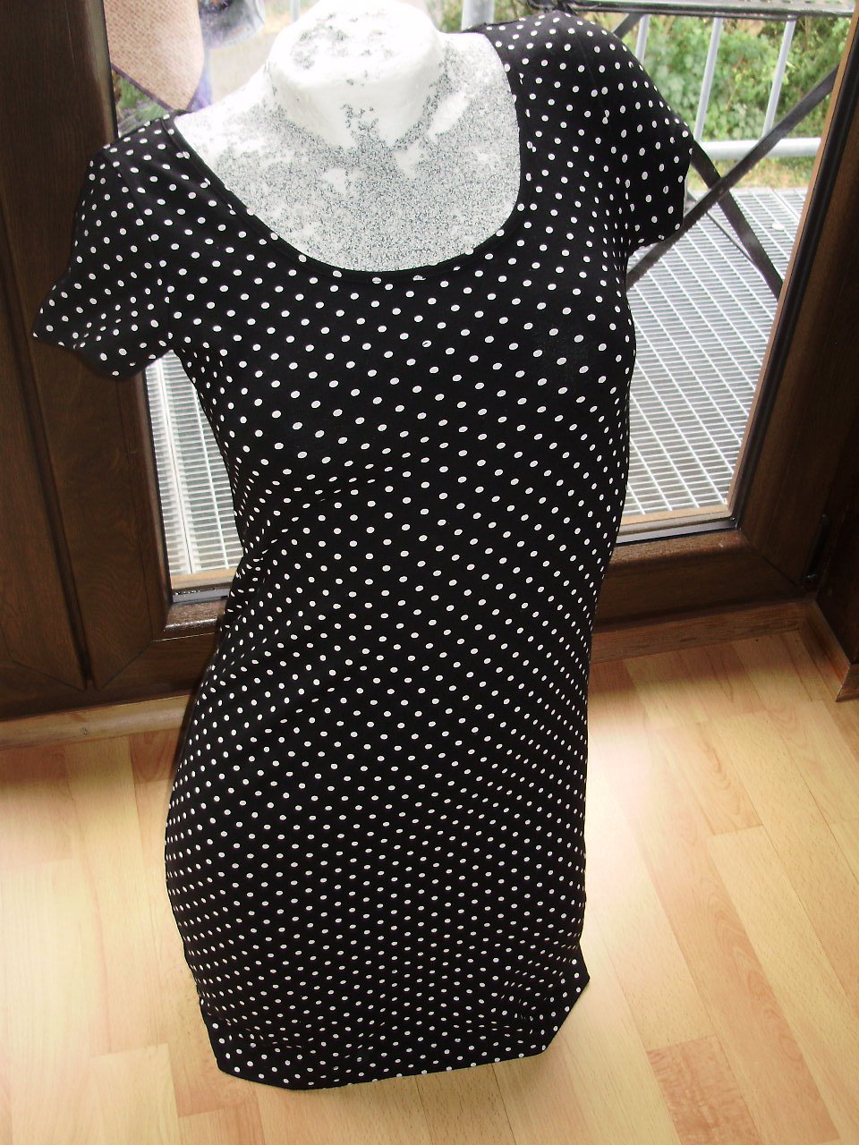 H&M Kleid schwarz Kurzarm weiße dots Rundausschnitt Gr S wie neu
