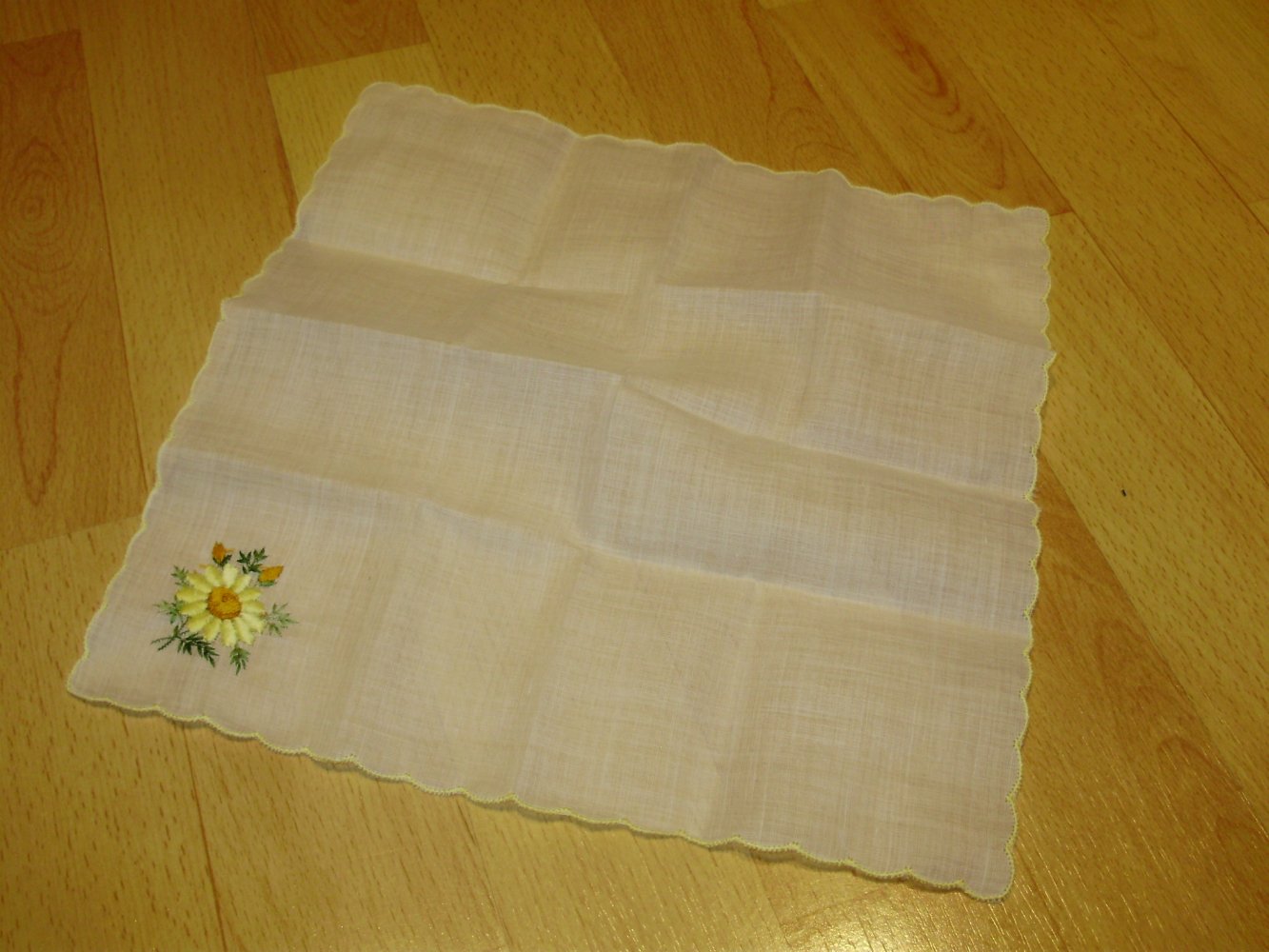 Taschentuch Vintage Blume gelb Stickerei OVP