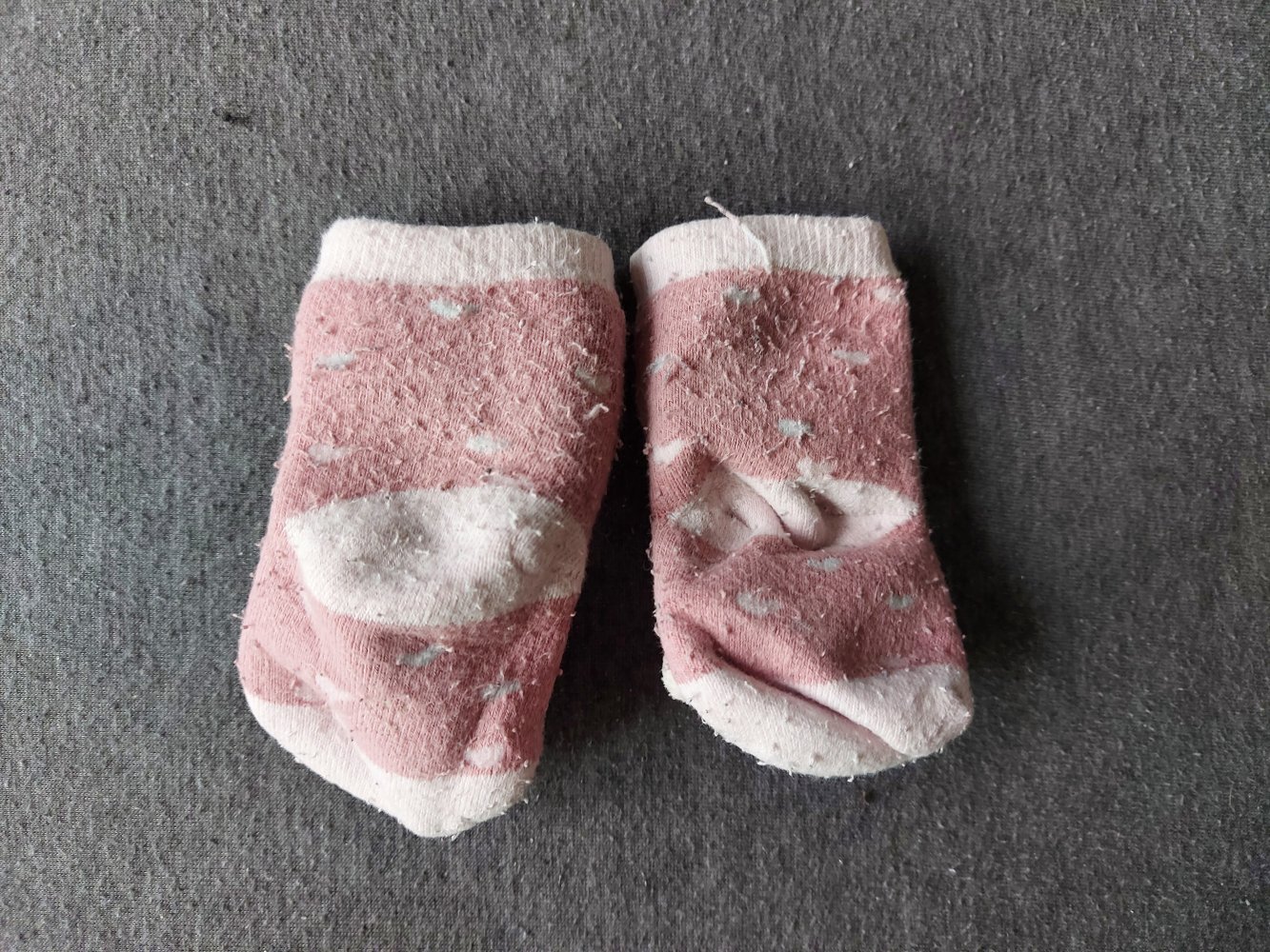 Pinke Rasselsöckchen mit Schäfchen