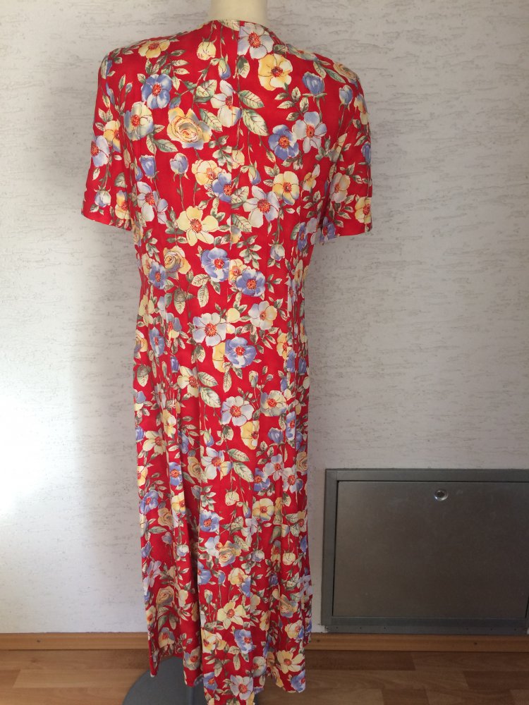 EXKLUSIVES SOMMERKLEID MIDIKLEID GR. 38