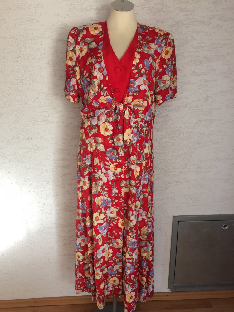 EXKLUSIVES SOMMERKLEID MIDIKLEID GR. 38
