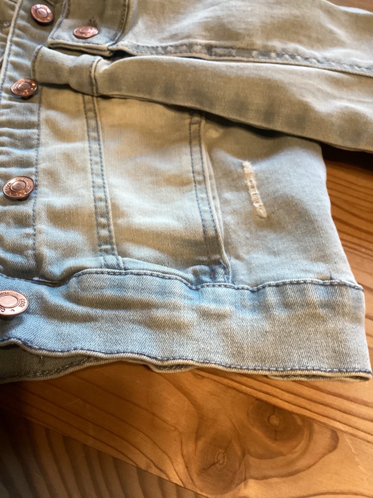 schöne neuwertige Jeansjacke gr.152